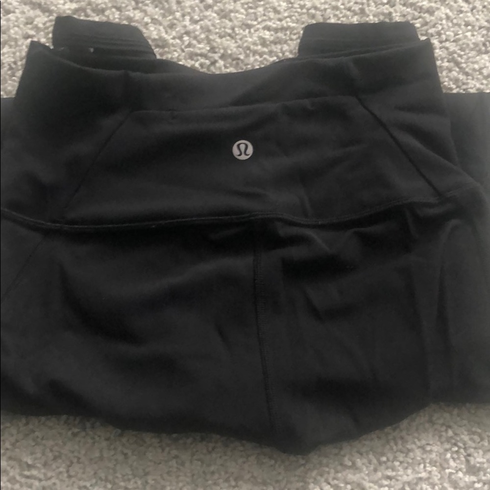 Lululemon full length leggings with lace panels - Picture 4 of 4